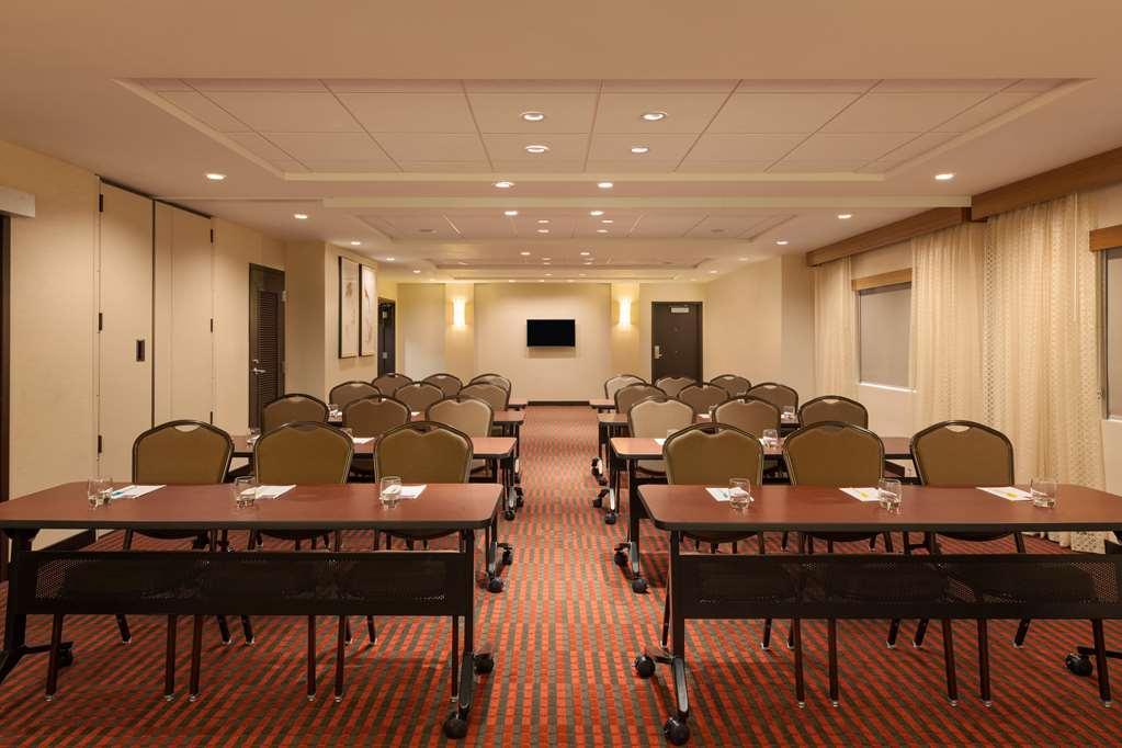 Hyatt Place Phoenix Chandler - Fashion Center Facilities photo