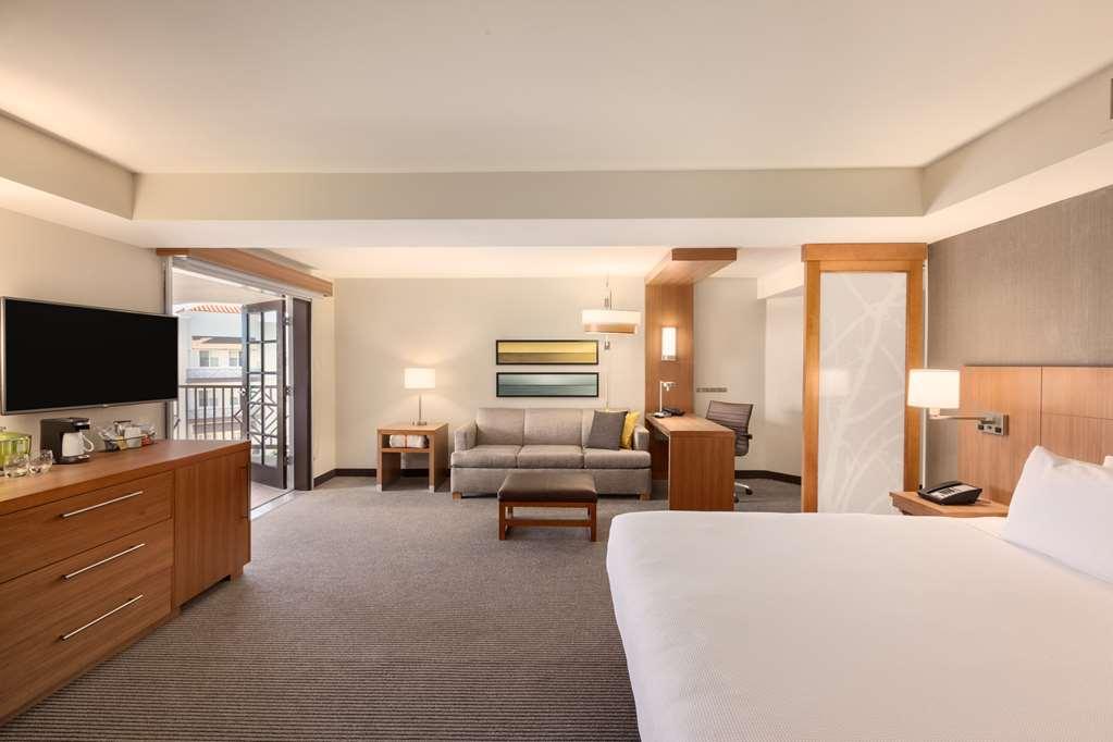 Hyatt Place Phoenix Chandler - Fashion Center Room photo