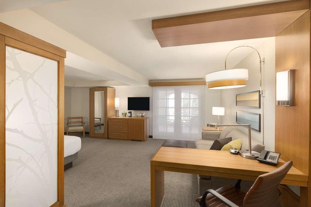 Hyatt Place Phoenix Chandler - Fashion Center Room photo